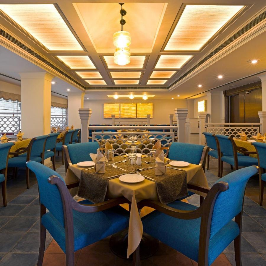 Hotel Crystal Palace Meerut Exterior foto