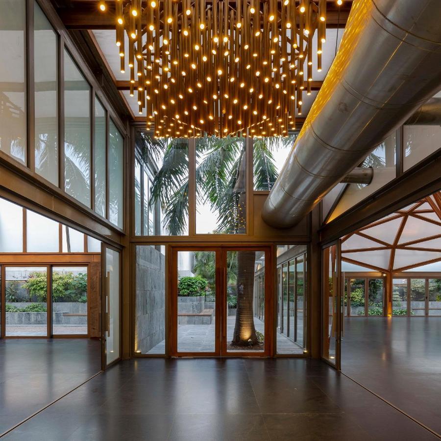 Hotel Crystal Palace Meerut Exterior foto
