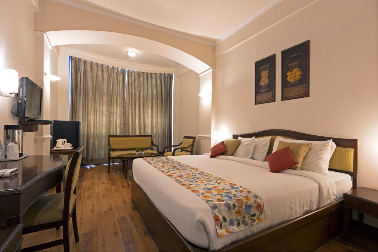 Hotel Crystal Palace Meerut Exterior foto