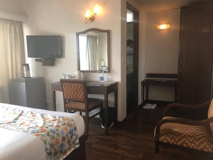 Hotel Crystal Palace Meerut Exterior foto