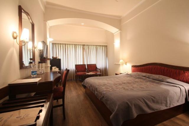 Hotel Crystal Palace Meerut Exterior foto